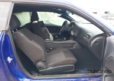 2020 Dodge Challenger Sxt z USA, uszkodzony, nr VIN 2C3CDZAG0LH214878